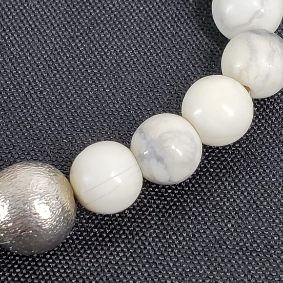 Raw Cut White Druzy Quartz Stone Charm Bracelet Natural Stone Stretchy Unique - Picture 7 of 12